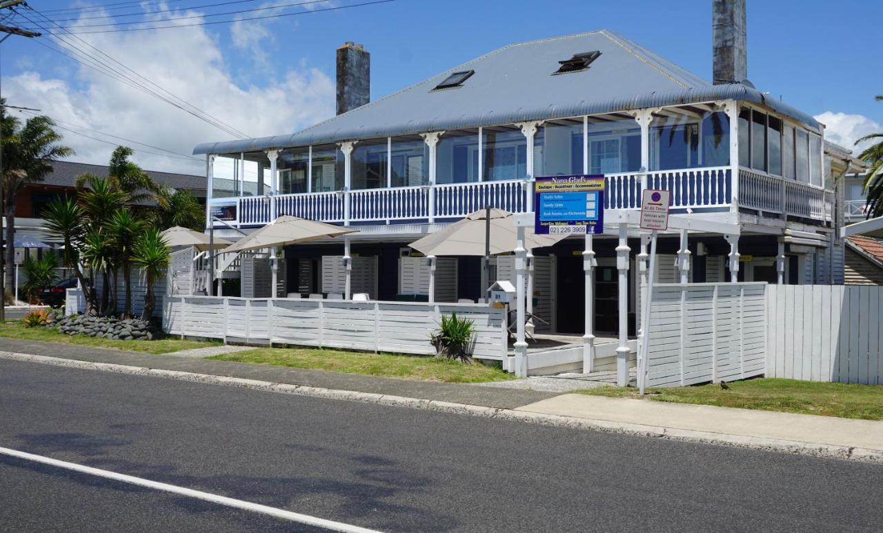 Nana Glads Beachfront Accommodation Whitianga Bagian luar foto