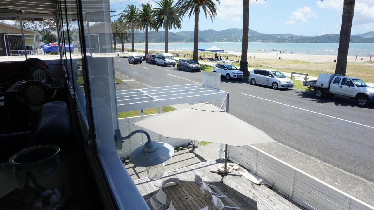 Nana Glads Beachfront Accommodation Whitianga Bagian luar foto