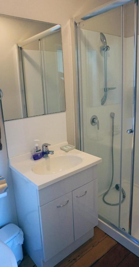 Nana Glads Beachfront Accommodation Whitianga Bagian luar foto