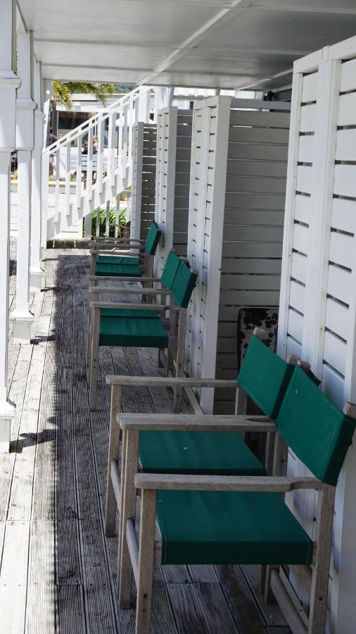 Nana Glads Beachfront Accommodation Whitianga Bagian luar foto