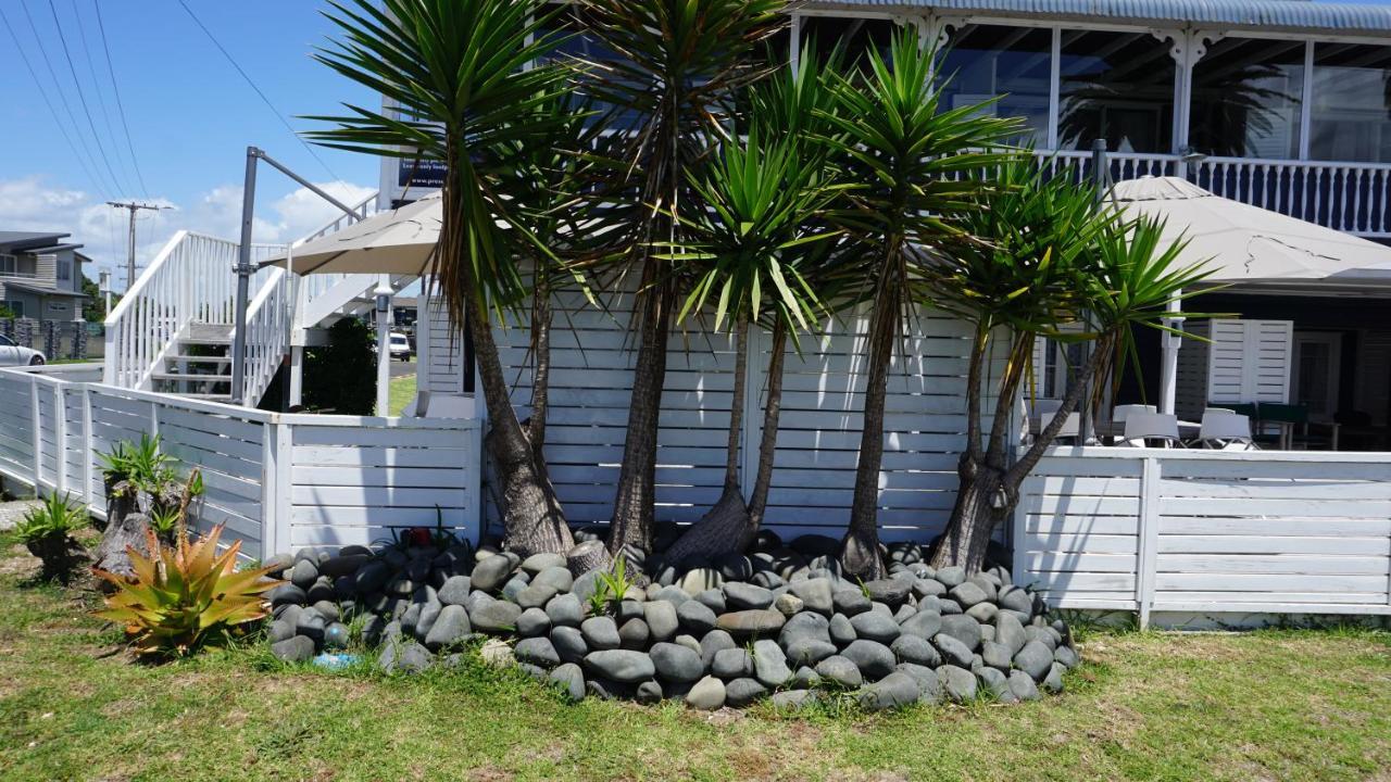 Nana Glads Beachfront Accommodation Whitianga Bagian luar foto